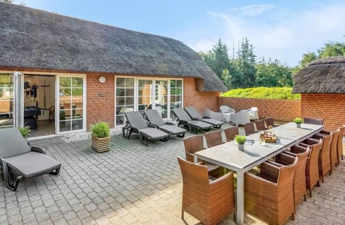 Husby House | Stunning home in Ulfborg with sauna