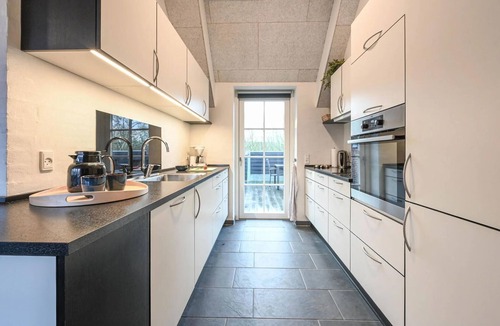 Øhuse House | Stunning home in Ulfborg with sauna