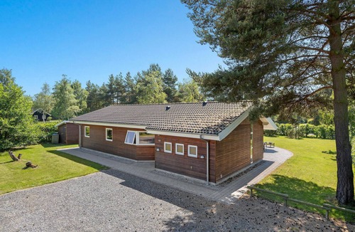 Marielyst House | Stunning home in Væggerløse with sauna