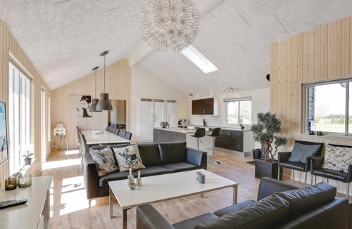 Bøtø By House | Stunning home in Væggerløse with sauna