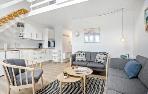 Agger House | Stunning Home In Vestervig With Kitchen