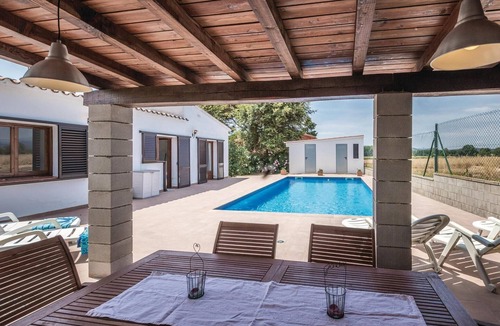 Vidreres House | Stunning home in Vidreres