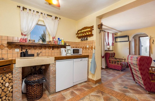Vrbovsko House | Stunning home in Vrbovsko