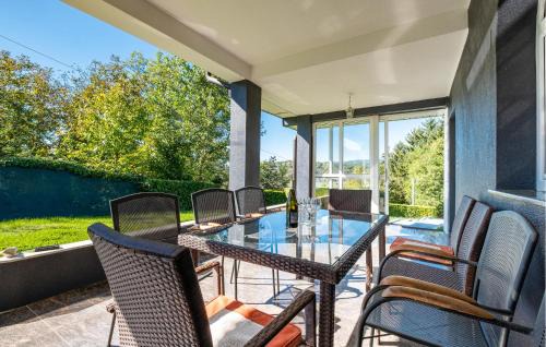Kraljevec Sesvetski House | Stunning Home In Vurnovec