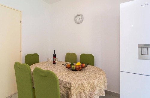 Pokrivenik House | Stunning home in Zastrazisce with house sea view