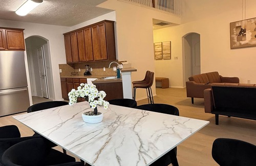 Barker House | Stunning Home Located in the Houston–Cypress Area