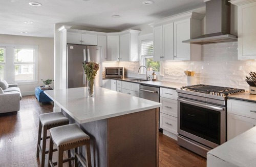 Somerville Condo | Stunning Home Mins to Boston w/Parking & Laundry