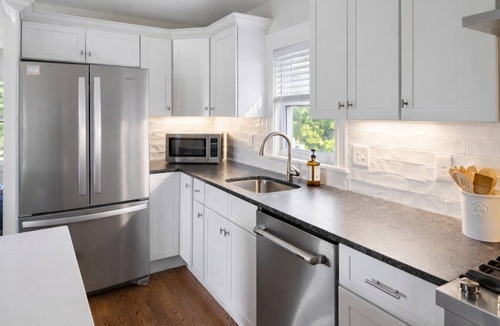 Somerville Condo | Stunning Home Mins to Boston w/Parking & Laundry