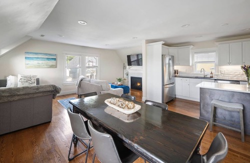 Somerville Condo | Stunning Home Mins to Boston w/Parking & Laundry