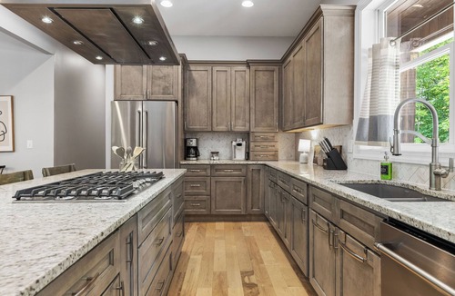 Caryville House | Stunning Home on Norris Lake- Custom Inground Pool and Dock Access! Book now!