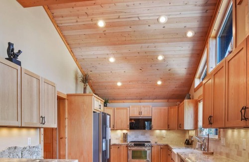Crystal Bay House | Stunning home retreat with AC (395TU)
