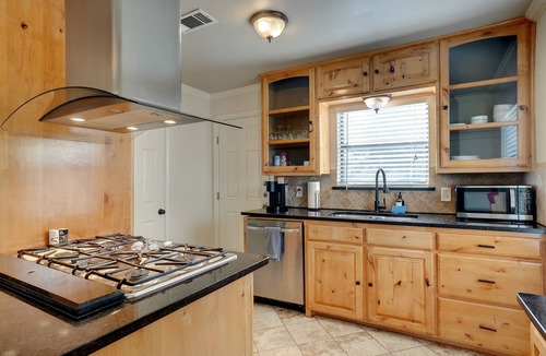 Fort Worth House | Stunning Home Steps to TCU - Close to Everything!