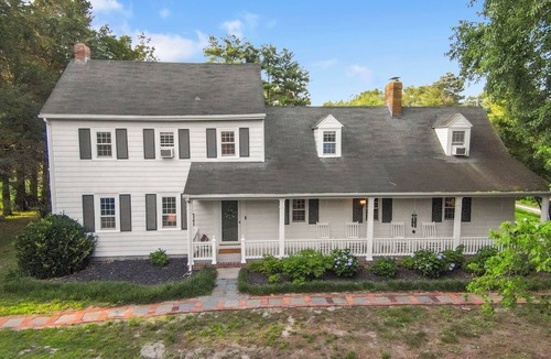 Salisbury House | Stunning Home w/Private Pool, Garden & Firepit