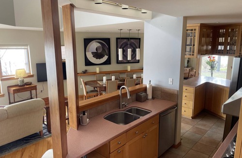 Town of Jerusalem House | Stunning Home with 150-Foot Beachfront in Finger Lakes