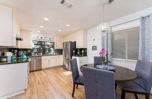 Lake Forest House | STUNNING HOME WITH SPA, FRONT AND BACK YARD, HUGE DECK, OUTSTANDING LOCATION