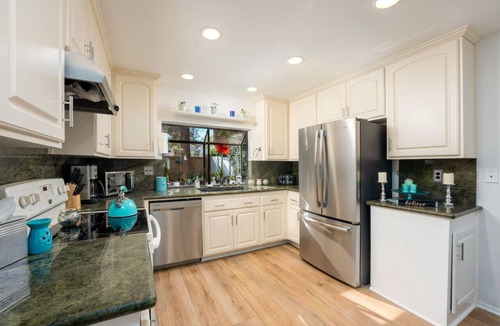 Lake Forest House | STUNNING HOME WITH SPA, FRONT AND BACK YARD, HUGE DECK, OUTSTANDING LOCATION