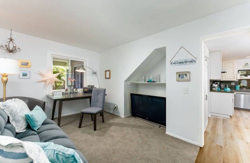 Lake Forest House | STUNNING HOME WITH SPA, FRONT AND BACK YARD, HUGE DECK, OUTSTANDING LOCATION