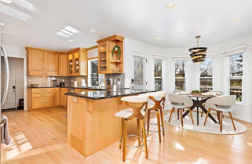 Bucyrus House | Stunning home woods 15 min to overlandpark