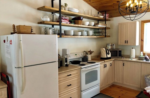 Magnetawan Cottage | Stunning Horn Lake Cottage Oasis