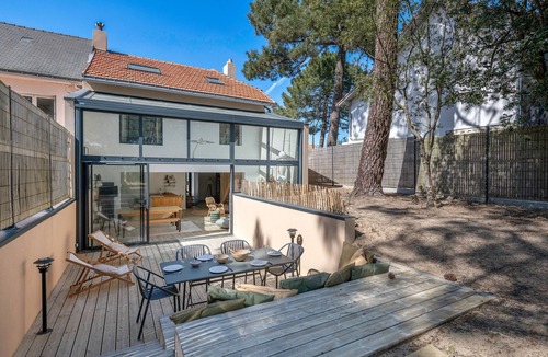 Pornichet Ski Chalet | Stunning House for 8 - 500m to Beach - Garden