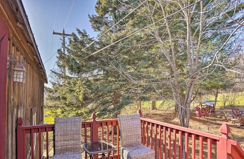 Jefferson House | Stunning Jefferson Retreat w/ Fire Pit