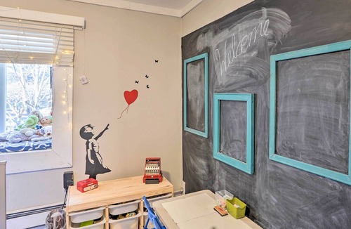 Jefferson House | Stunning Jefferson Retreat w/ Fire Pit