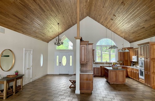 Town of Jerusalem House | Stunning Keuka Lake House! Kayak, SUP, fish, swim, campfires