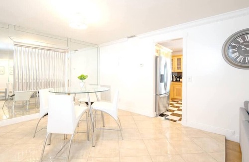 Pembroke Pines Villa | Stunning Lake-Front Villa with Pool & Spa