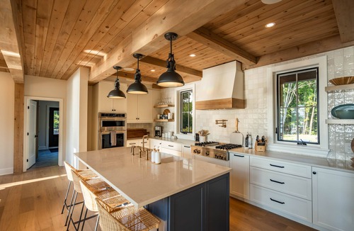 Frontenac Cottage | Stunning Lake Front Dream Lake Retreat