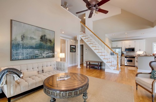 Eatonton Cottage | Stunning Lake Oconee Retreat w/Pool Access!