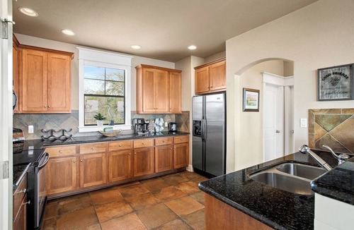 Jonestown House | Stunning Lake Travis Views, All Hollows Amenities