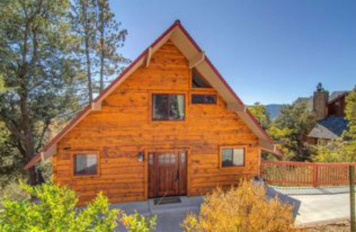 Lake Arrowhead House | Stunning Lake View House