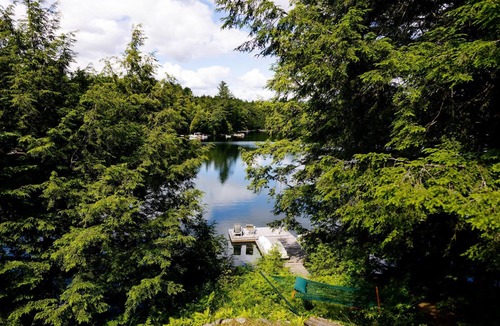 Dysart et al Cottage | Stunning lake views!