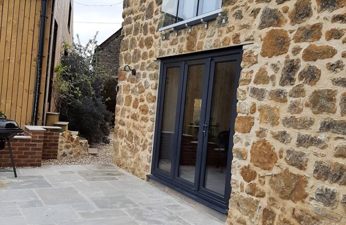 Ilminster House | Stunning lake view