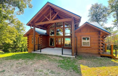 Sylvan Shores House | Stunning Lake Views · 3BR Cabin · Eureka Springs