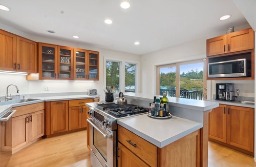 North Berwick House | Stunning Lakefront Home