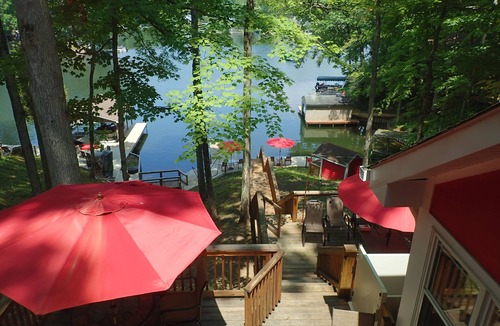 Princes Lakes House | STUNNING LAKEFRONT PROPERTY SURROUNDED BY BEAUTIFUL VIEWS. n