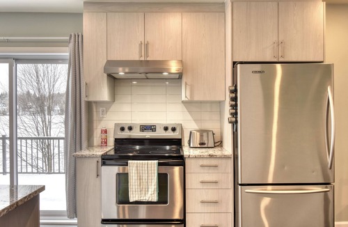 Saint-Faustin-Lac-Carre Condo | Stunning Lakefront Home on Lac Carré