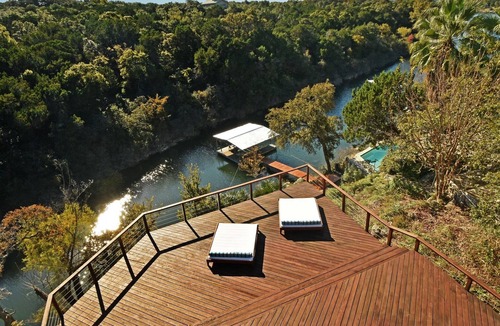 Volente Cabin | STUNNING Lakefront Cabin with HUGE outdoor patio