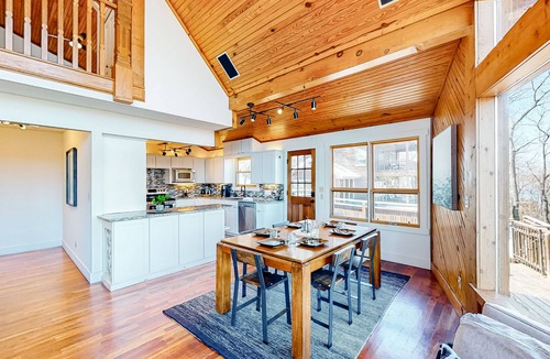Carroll County Cabin | Stunning lakefront home with guesthouse, private infinity pool, sauna & firepit