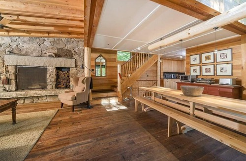 Oxford House | Stunning Lakefront Luxury Compound on Pristine Thompson Lake