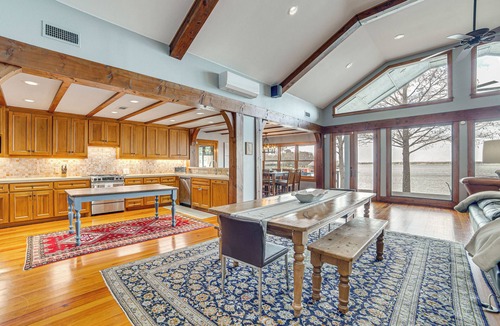 Star Harbor House | Stunning Lakefront Malakoff Home w/Dock & Deck