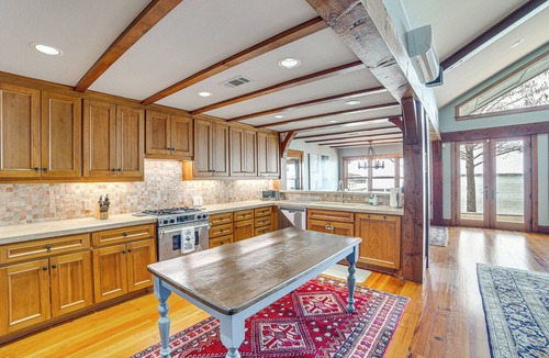 Star Harbor House | Stunning Lakefront Malakoff Home w/Dock & Deck