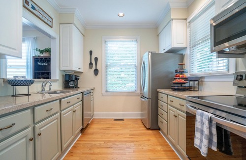 Greensboro Cottage | Stunning Lakefront Views of Lake Oconee from every window
