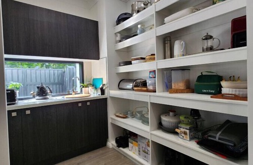 Buff Point House | Stunning Lakeside Home with Pool