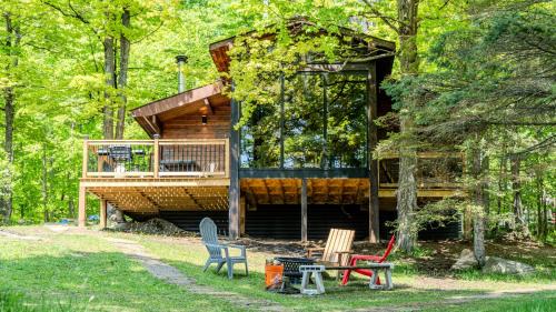 Muskoka Lakes Ski Chalet | Stunning Lakeview Muskoka Pier 100 Resort