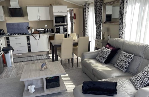 Ringwood Cabin | Stunning Lodge in a nice area, Saint Leonards