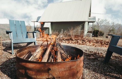 Pine Creek Cabin | Stunning Long Range Views: Mountaintop Cabin w/Private Sauna + Outdoor Fire Pit