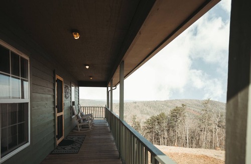 Pine Creek Cabin | Stunning Long Range Views: Mountaintop Cabin w/Private Sauna + Outdoor Fire Pit