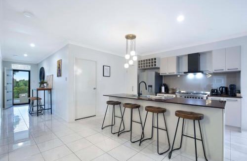 North Lakes House | Stunning luxurious house